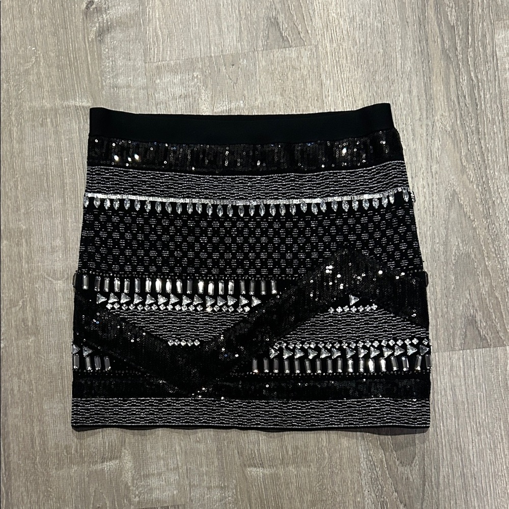 Marciano Elegant Black and Silver Sequin Mini Skirt